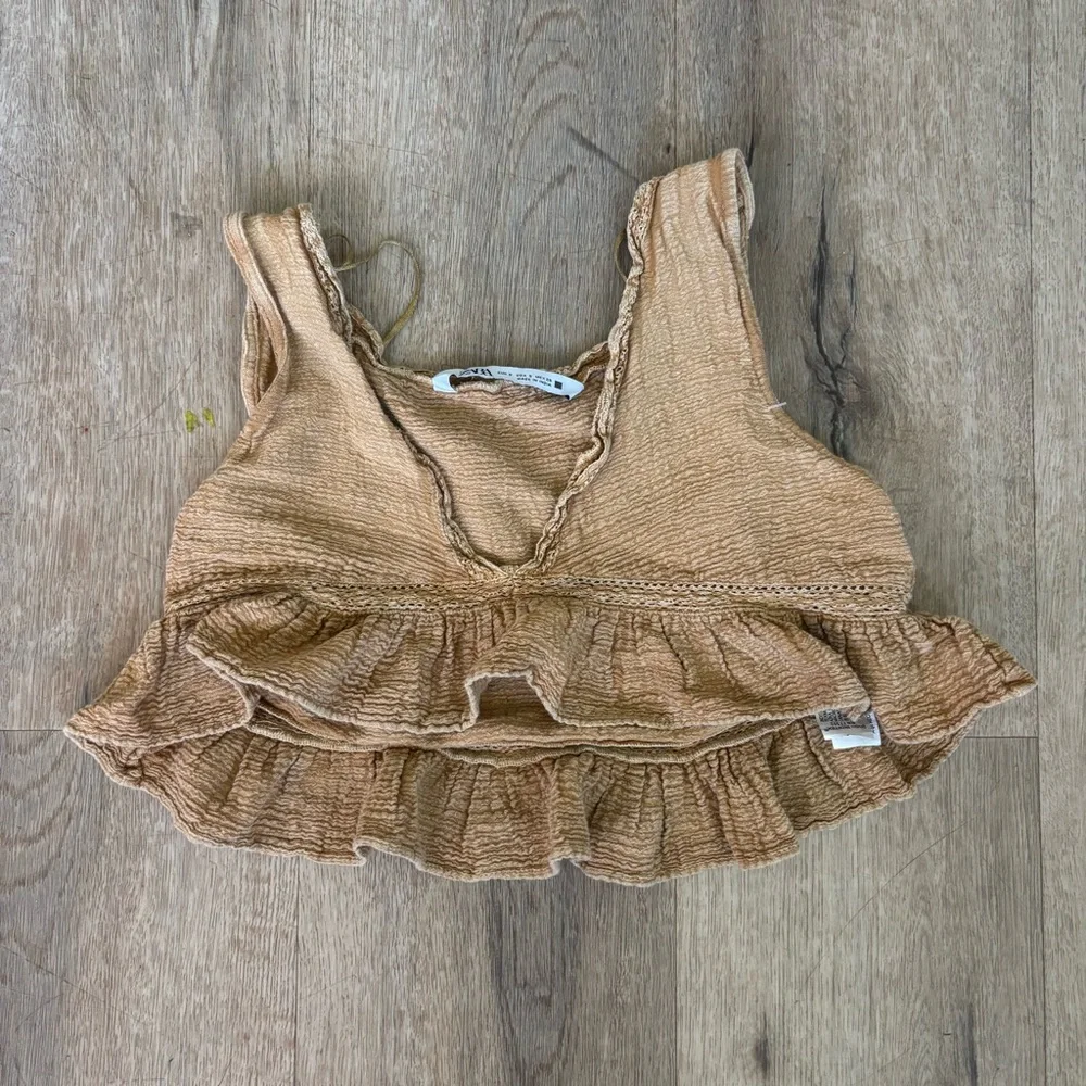 Zara Ruffle Top - Picture 2 of 3